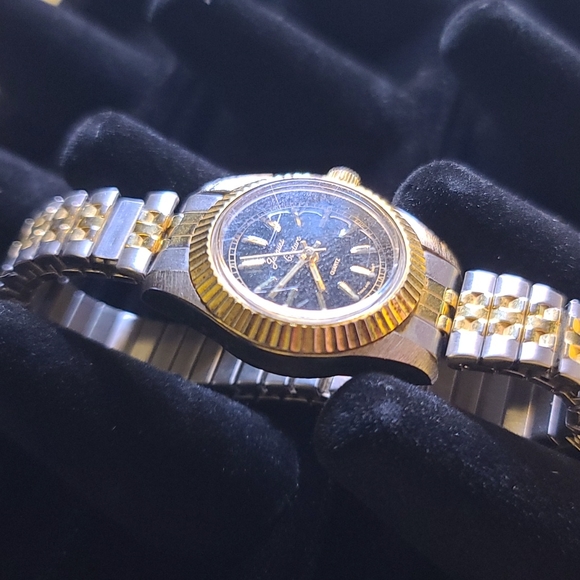 Vintage Jacques Couture Quartz Watch 18k plated Stainless Steel Band - Picture 2 of 10